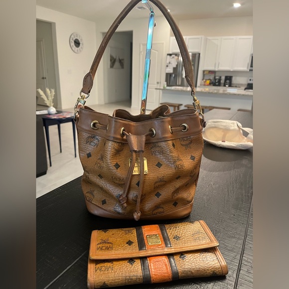 Mcm Bucket Bag and Wallet Set - Picture 1 of 16
